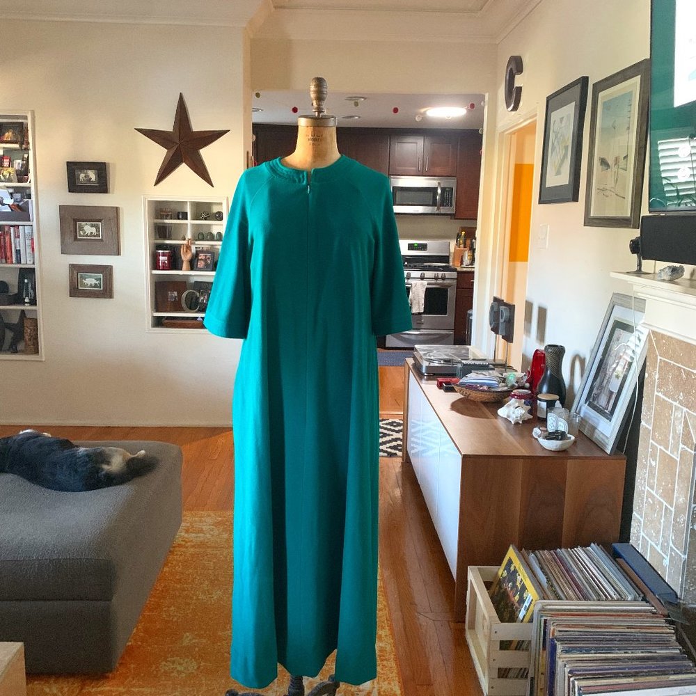 Vintage Vanity Fair Green Velour/Microfleece Housecoat